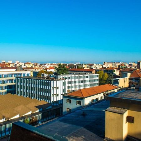 Loreto - Colorful Studio Apartment Милано Екстериор снимка